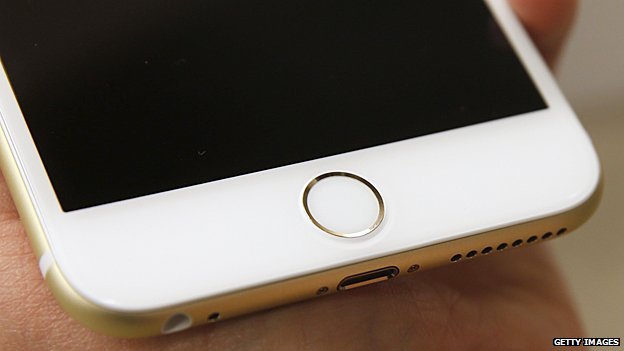 IPhone 6 d'Apple a l'authentification ID d'empreintes digitales tactile intégré dans le bouton d'accueil